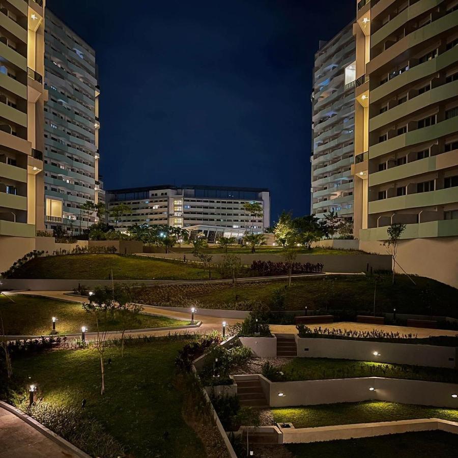 Acellyne'S Suites At The Residences At Commonwealth By Century Quezón by Eksteriør bilde