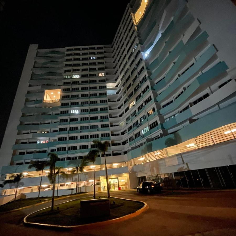 Acellyne'S Suites At The Residences At Commonwealth By Century Quezón by Eksteriør bilde