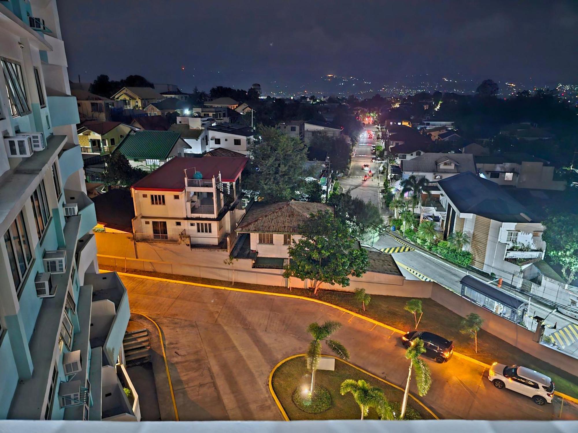 Acellyne'S Suites At The Residences At Commonwealth By Century Quezón by Eksteriør bilde