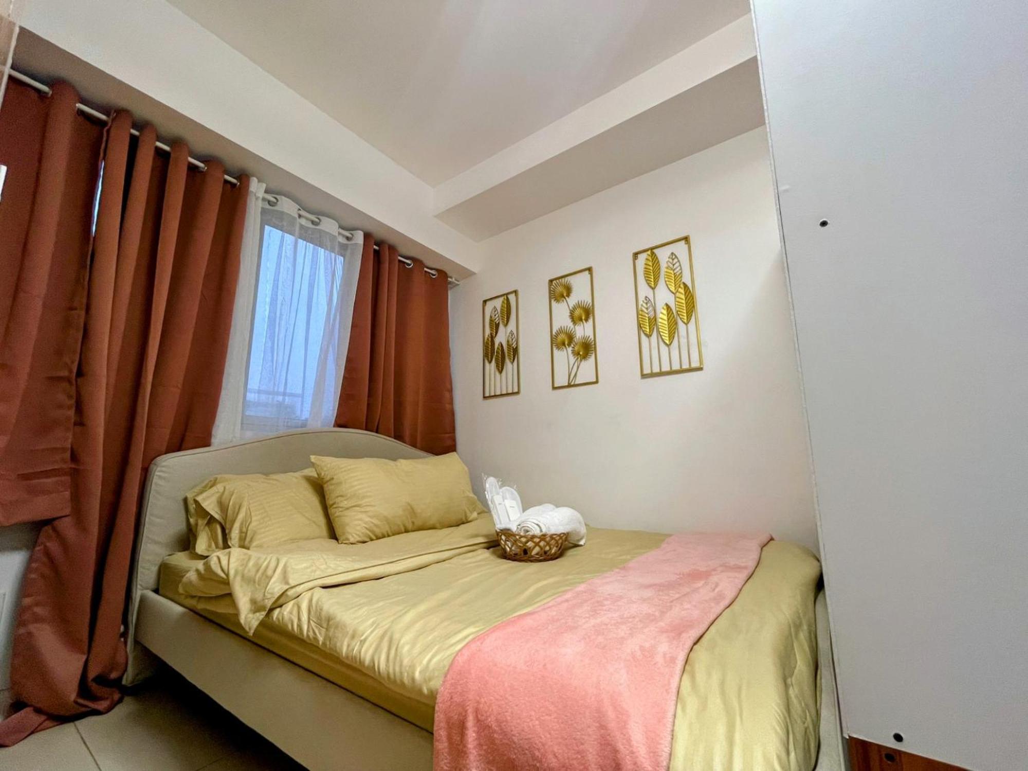 Acellyne'S Suites At The Residences At Commonwealth By Century Quezón by Rom bilde