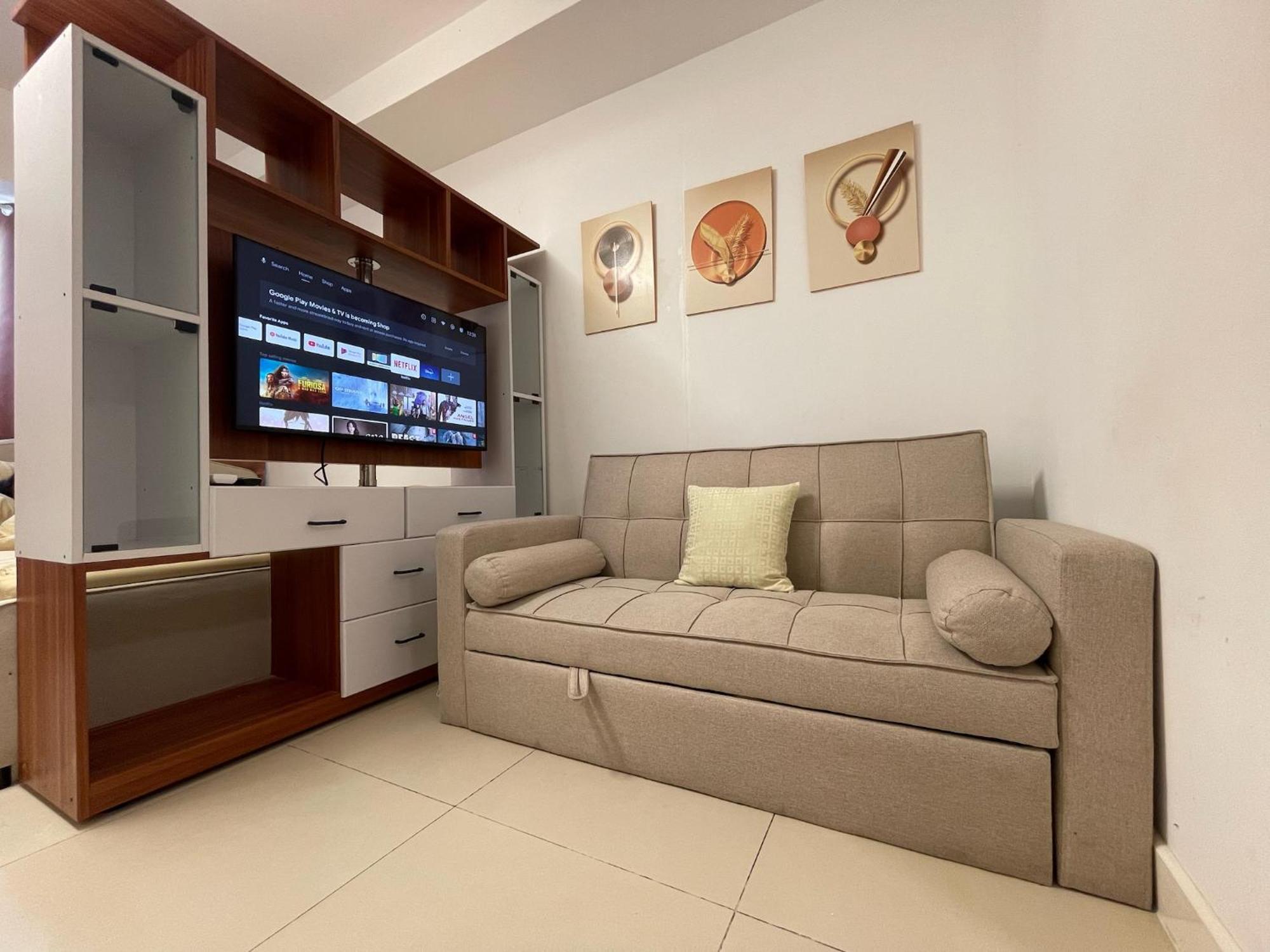Acellyne'S Suites At The Residences At Commonwealth By Century Quezón by Rom bilde