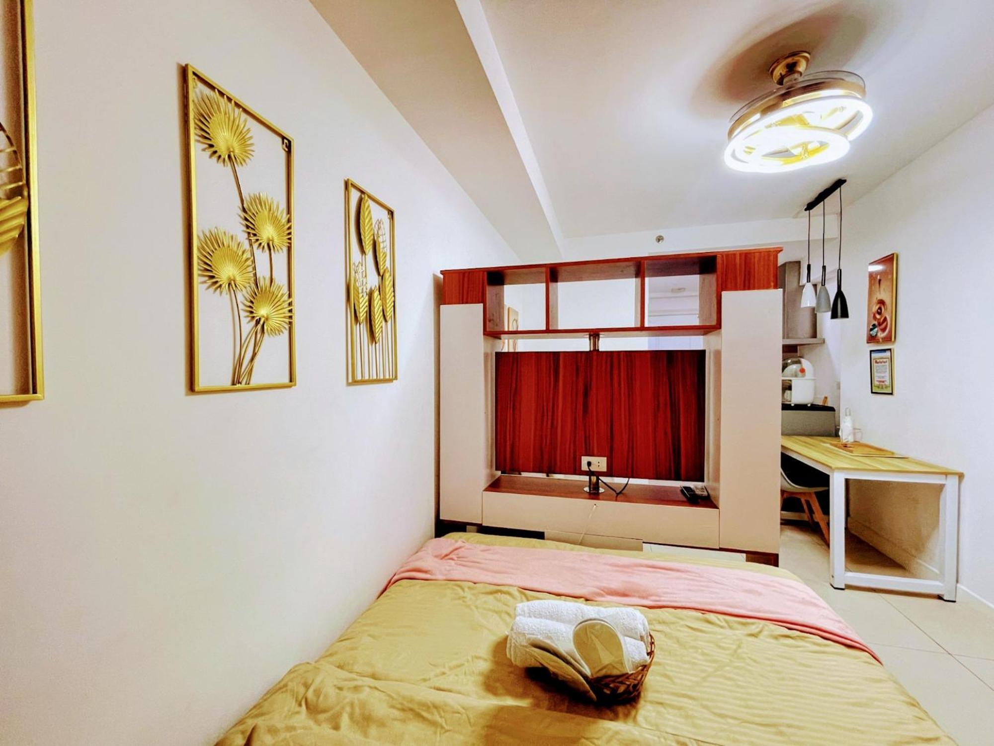 Acellyne'S Suites At The Residences At Commonwealth By Century Quezón by Rom bilde