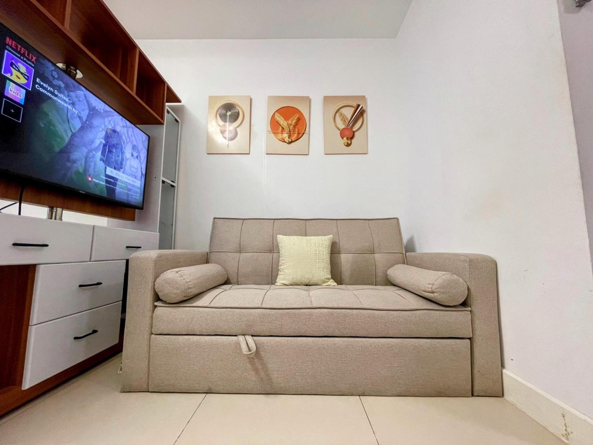Acellyne'S Suites At The Residences At Commonwealth By Century Quezón by Rom bilde