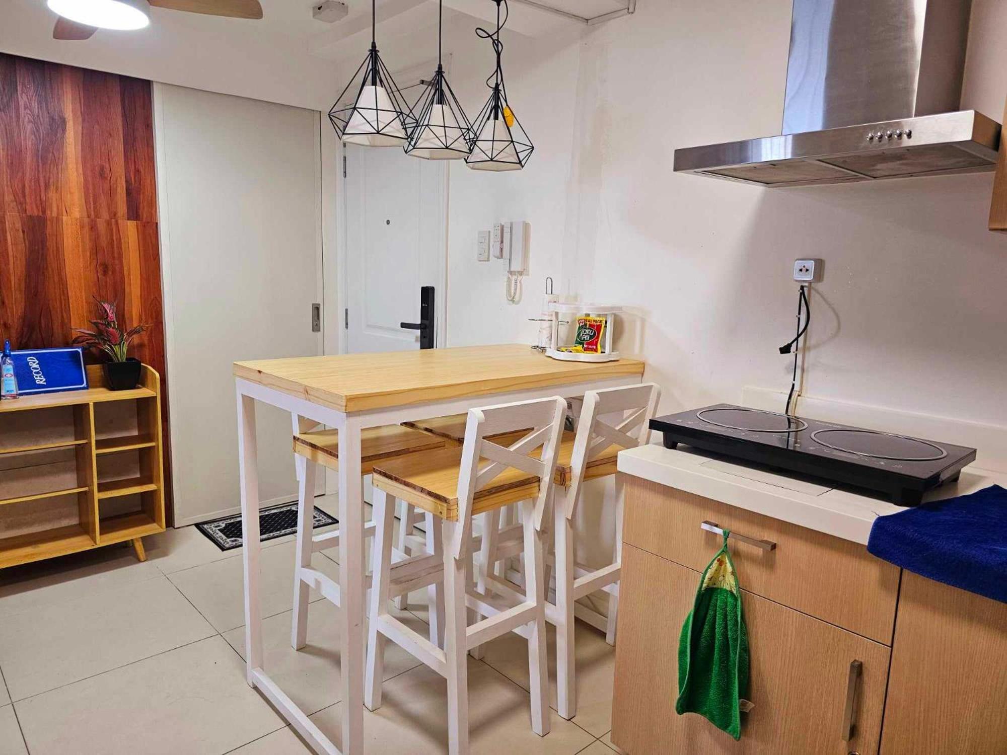 Acellyne'S Suites At The Residences At Commonwealth By Century Quezón by Eksteriør bilde