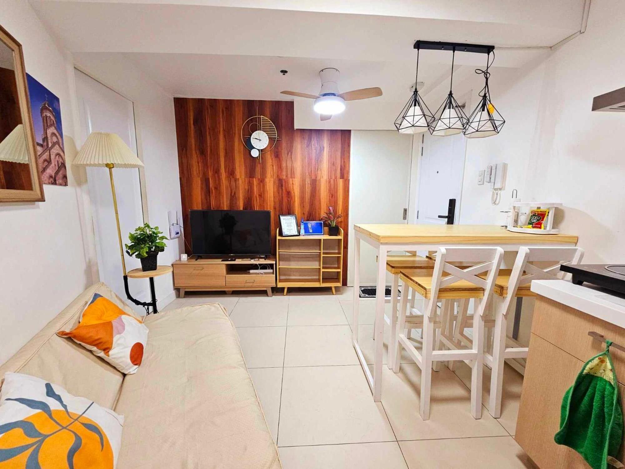 Acellyne'S Suites At The Residences At Commonwealth By Century Quezón by Eksteriør bilde
